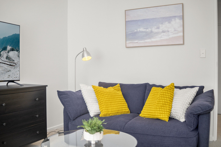 Living area 4, Sleek Richmond 1-bed Close to Everything, Melbourne