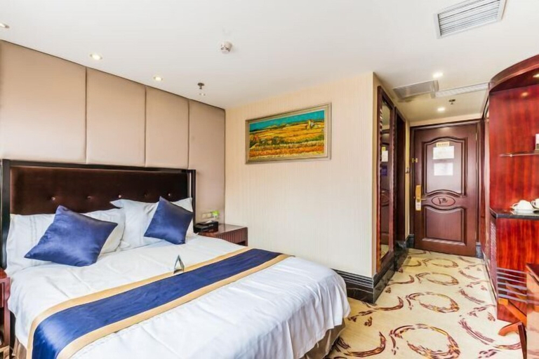 Bedroom 2, Phoenix Hotel, Foshan