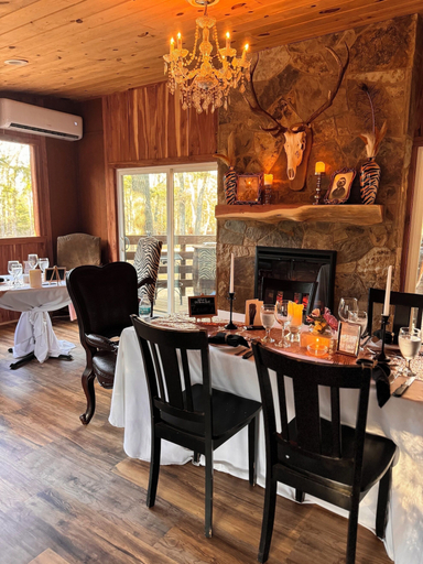 Dining 4, Oak Meadow Ranch, Cooke