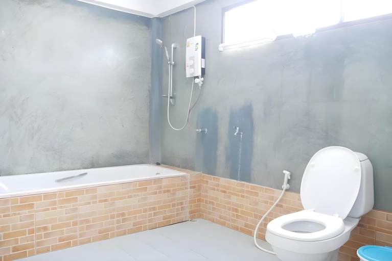 Bathroom, HOME AT CHAN RESORT, Tha Mai