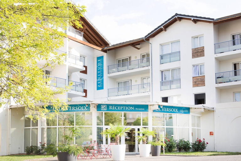 Exterior & Views 2, Comfort Aparthotel Divonne La Versoix, Ain