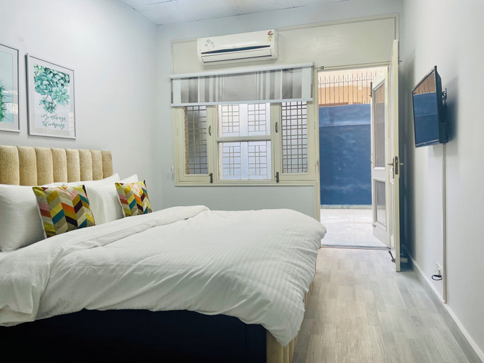 Bedroom 2, BluO 1BHK - DLF Galleria | Balcony, Suite, Gurgaon