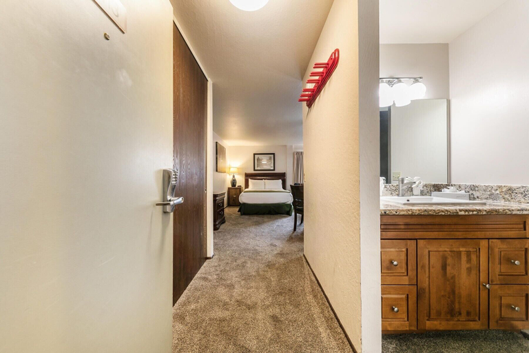 Room 5, 113 Bldg B 1 Bedroom Studio, Nevada