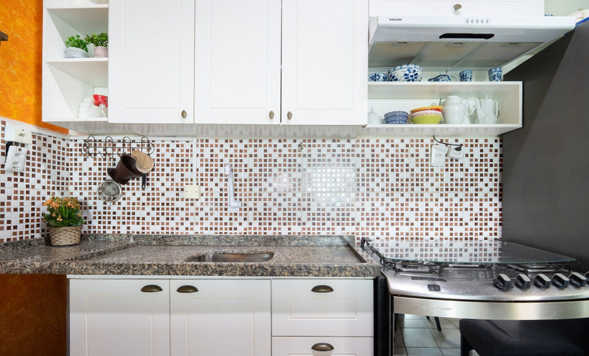 Private kitchen 5, House w/ Ocean View, Pool and Beach Access Ize0016, Florianopolis