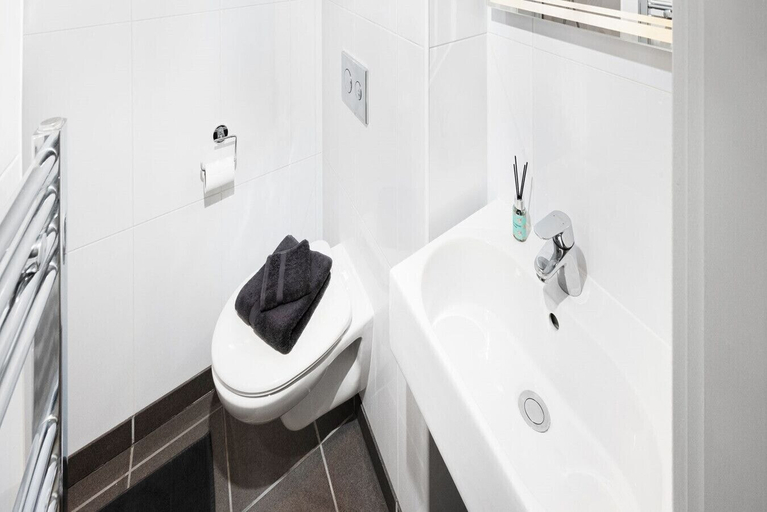 Bathroom, Student Luxury Studio Aldgate Residence, London