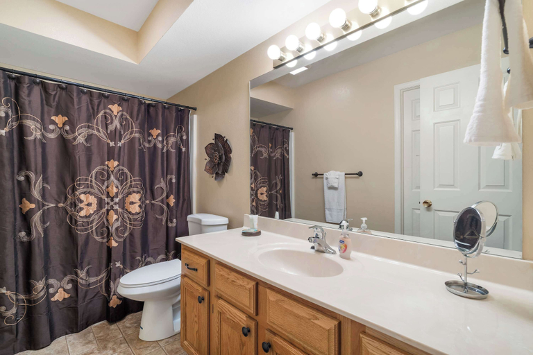 Bathroom 3, Foothills Tranquility - On-site Amenities Access, Taney