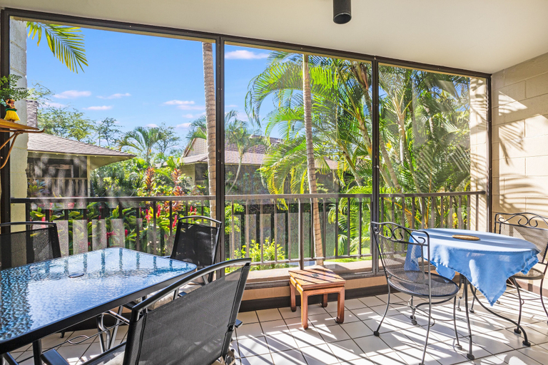 Outdoor dining 4, Kalanikai 110 1 Bedroom Condo, Hawaii