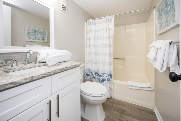Bathroom 3, Island Winds East 610 2 Bedroom Condo, Baldwin