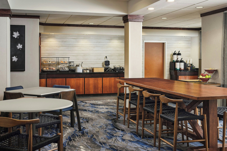 Food & Drinks 5, Fairfield Inn & Suites by Marriott Gillette, Campbell