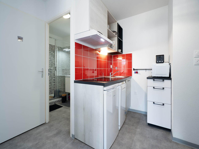 4, Seaside Apartment with Pool, Hérault
