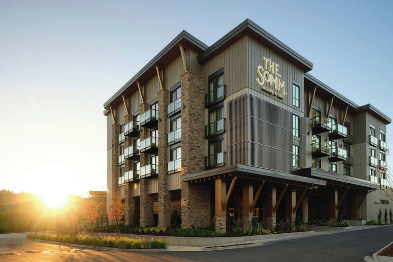 Exterior & Views 2, The Somm Hotel & Spa, Autograph Collection, King