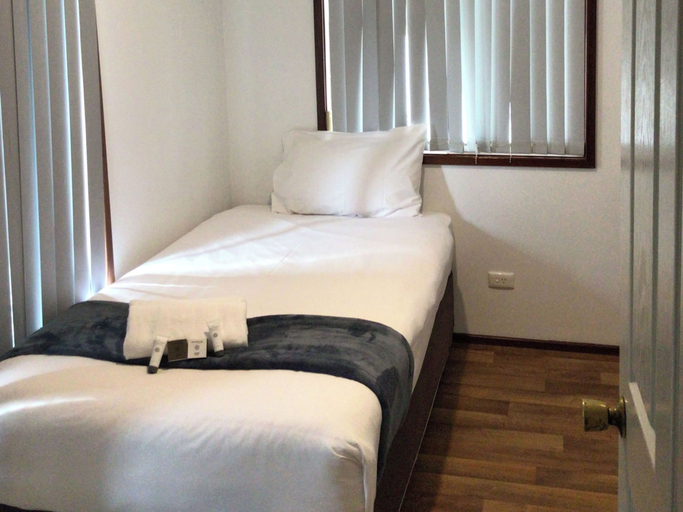 Bedroom 3, Northam Holiday Park, Northam