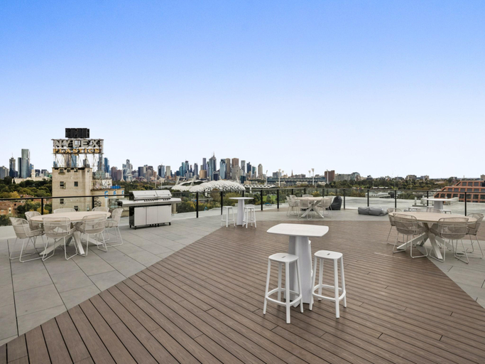 4, Modern, Executive 1 Bedroom Apartment With Balcony, Melbourne