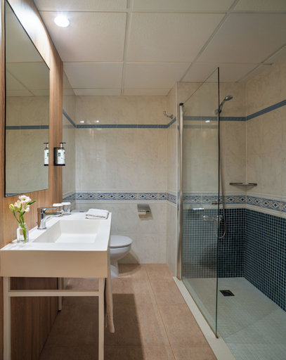 Bathroom, Ponient Dorada Palace by PortAventura World, Tarragona