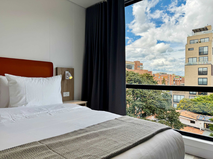 Room 3, w Remarkable 1BR w Balcony in Santa Barbara, Santafé de Bogotá