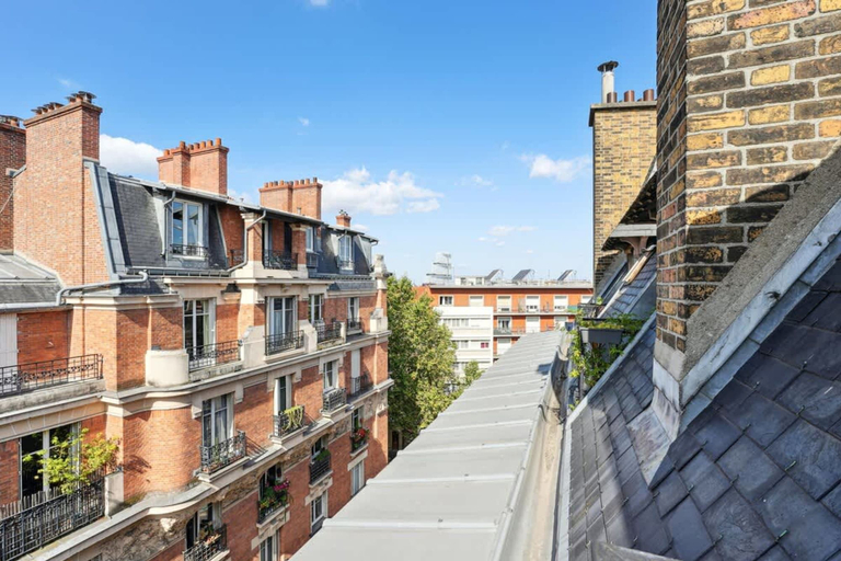 City view 5, Charming Studio- Balcony in Montmartre- Mobility, Paris