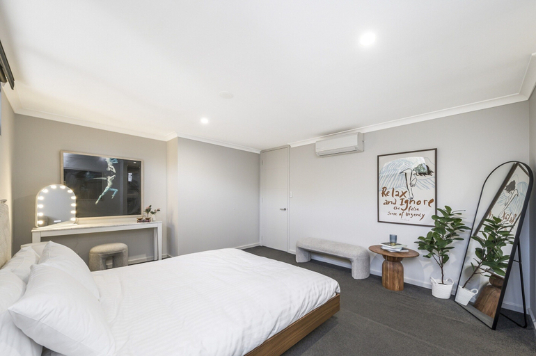 Room 2, Fun for Families: Location, Cinema, Games, Wifi, Perth