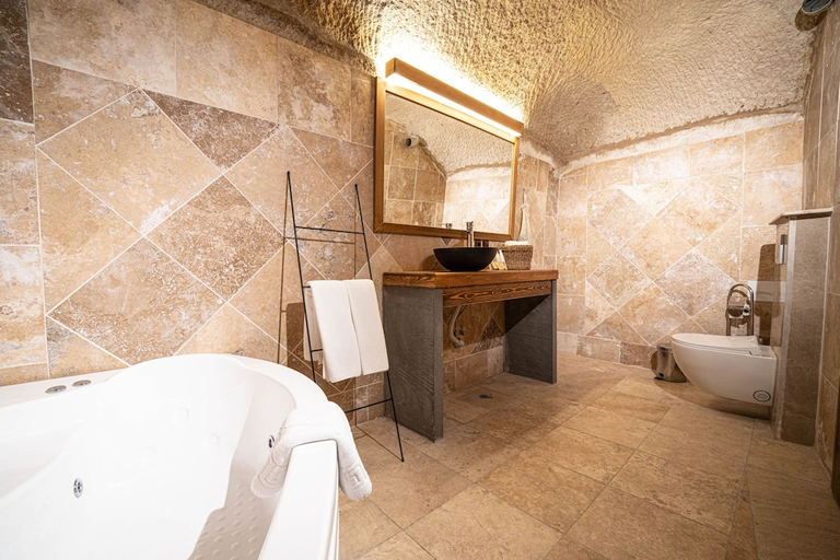 Bathroom 5, Alice in Cappadocia, Nevşehir