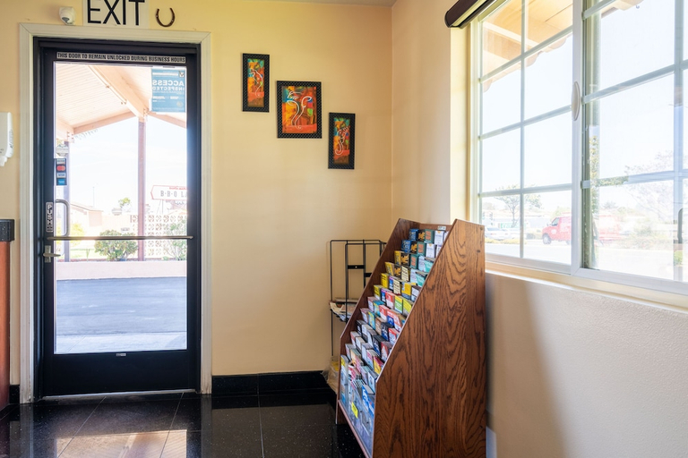 Public Area 2, Solaire Inn & Suites, Santa Barbara