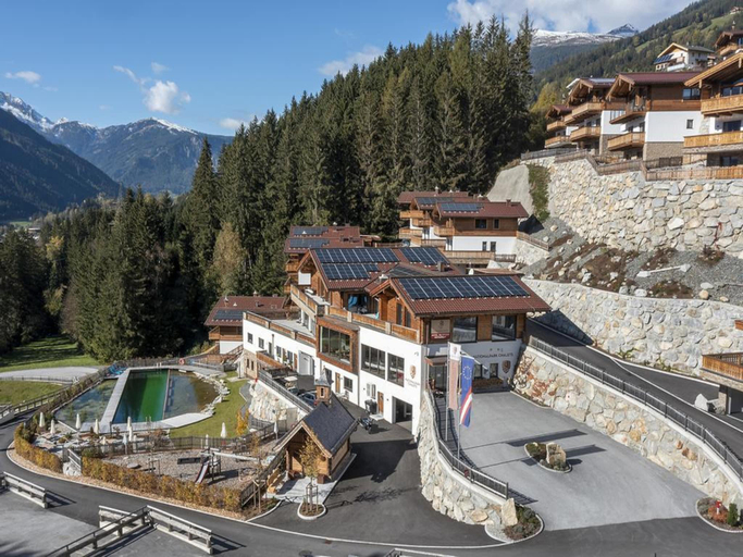 5, Cozy Mountain Chalet with sauna, Zell am See