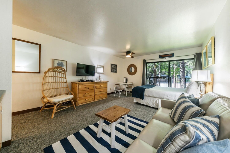 Living area 3, 226 Bldg B 1 Bedroom Condo, Nevada