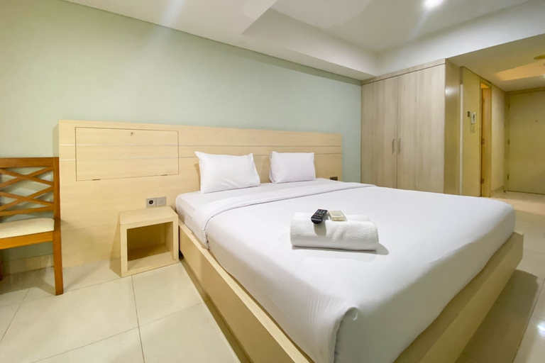 Guestroom 4, Cozy Studio Apartment At 21St Floor Warhol (W/R) Residences, Semarang