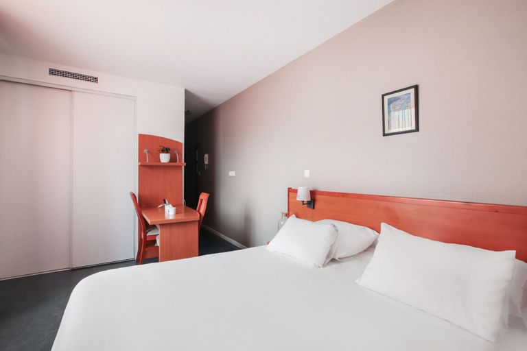 Bedroom 2, Appart City Confort Lyon Gerland, Rhône