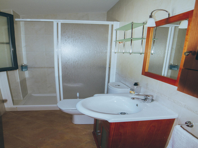 Bathroom 3, Apartment in Cangas near Playa de Barra, Pontevedra