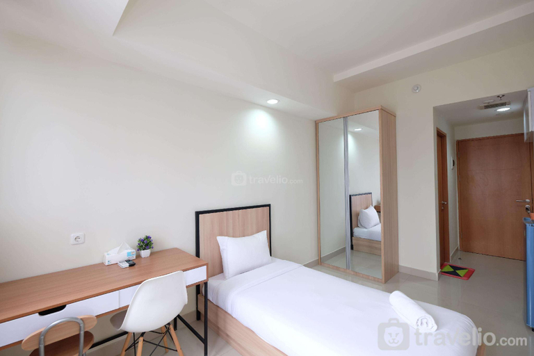 Others 4, Warm Cozy Studio at Evenciio Apartment By Travelio, Depok