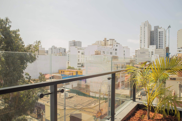 Room 5, w Modern Cozy 3BR w Terrace in Miraflores, Lima