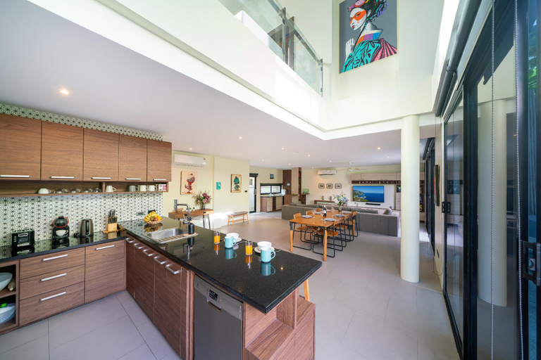 Food & Drinks 5, Contemporary Triplex Mountain - Pool Villa Cedrix , Pulau Phuket