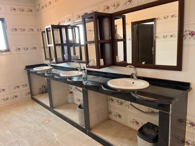 Bathroom 4, Wadi Rum Alarb Quiet Camp, Quaira