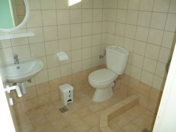Bathroom 3, Despoina Skiathos, Thessaly
