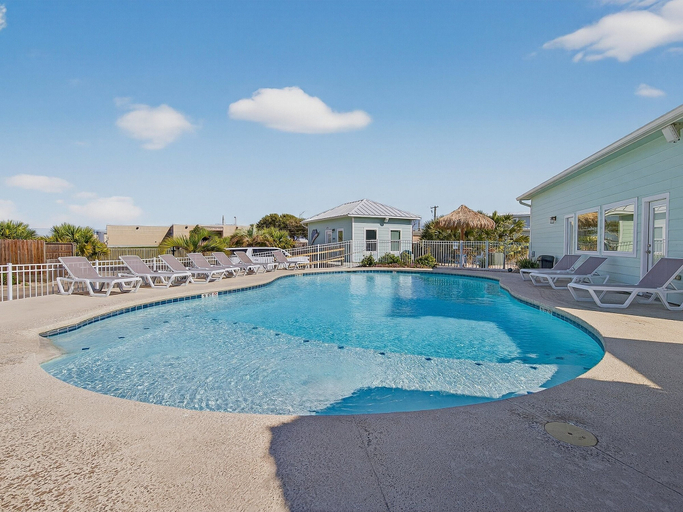 Pool 4, Sailfish Rv Resort 2 Home, Nueces