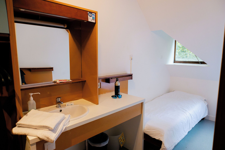 Bedroom 4, Auberge de Jeunesse HI Cancale, Ille-et-Vilaine