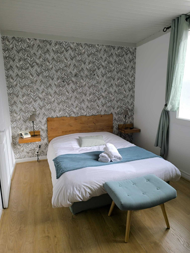 Bedroom 4, Auberge de l'escargot d'or, Drôme