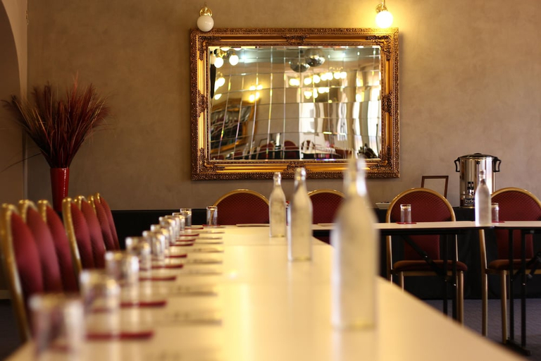 Food & Drinks 4, Adelaide International Motel, Adelaide