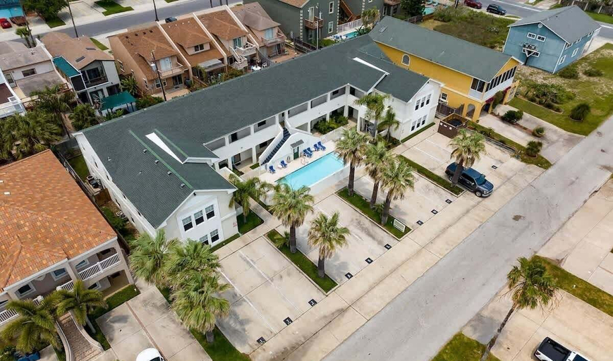 Exterior 5, Sea Dancer #10 2 Bedroom Condo by RedAwning, Cameron