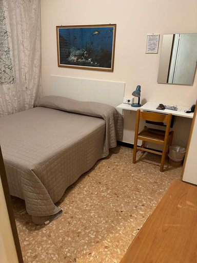 Bedroom 3, Hotel Svizzera, Imperia