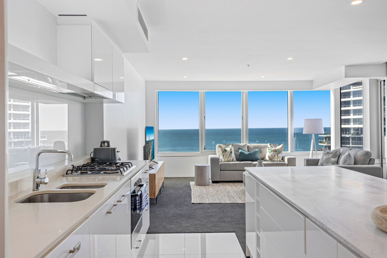 Private kitchen 2, Oceanview 2-bed With Pool, Sauna, Gym & Parking, Gold Coast