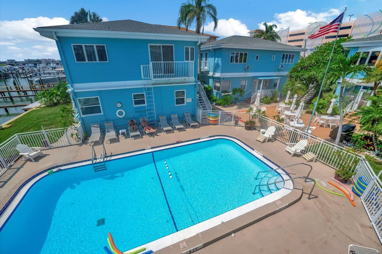 Pool, Corner Balcony Suite Across From Beach htd Pool, Pinellas
