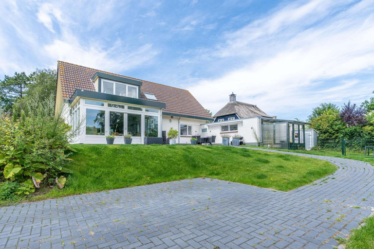 Exterior 3, Modern and Attractive Holiday Home for 6 People, Texel