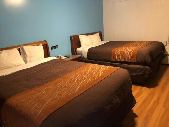Bedroom 3, Collier's Motel, Jefferson