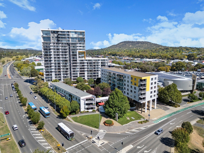 Exterior, Comfortable 1-bed Apartment With Balcony, Canberra