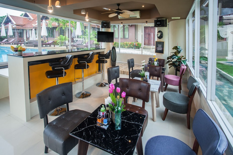 Food & Drinks 5, Achawalai Residence Village by Song, Pattaya