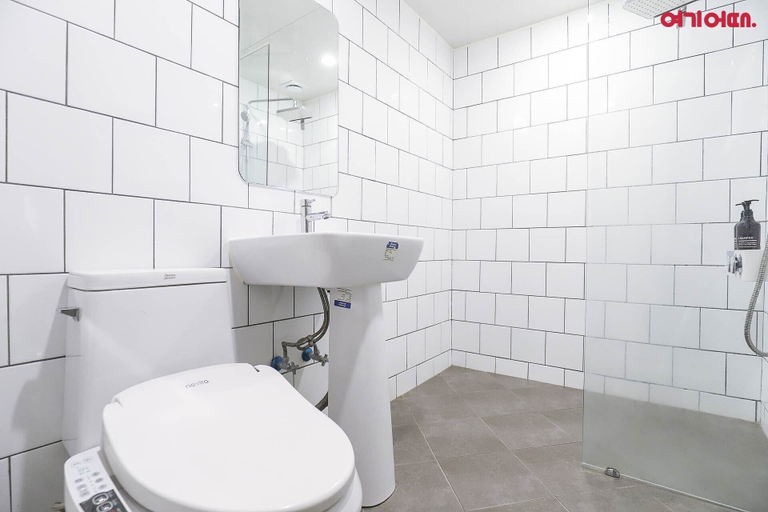 Bathroom 4, HOTEL YaJa West Gate, Cheongju