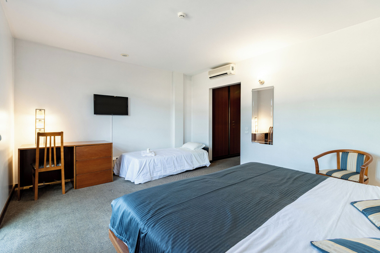 Bedroom 3, La Fontaine Hotel, Ovar