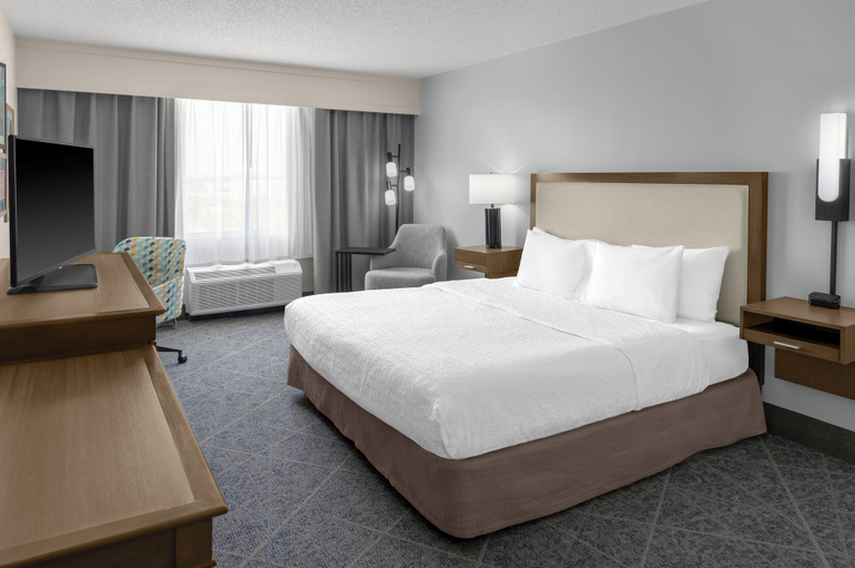 Bedroom 4, Hampton Inn Ft. Lauderdale/Downtown Las Olas Area, Broward