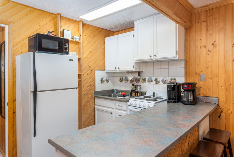 Private kitchen, Ski-in Ski-out Chair 8 3rd Floor No Elevator, Iron