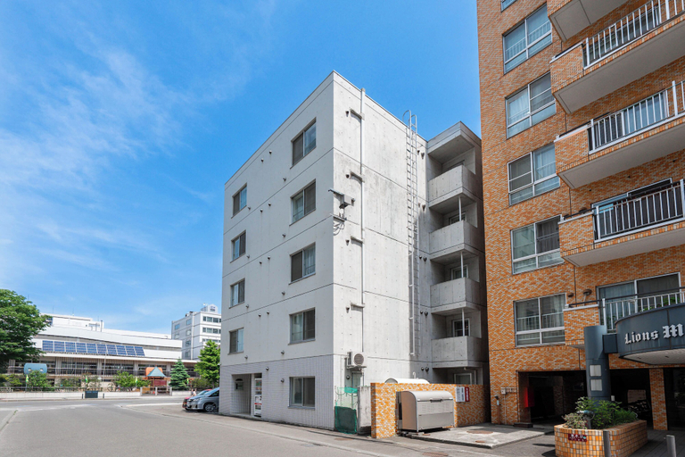 Exterior & Views 2, Yellow, Sapporo